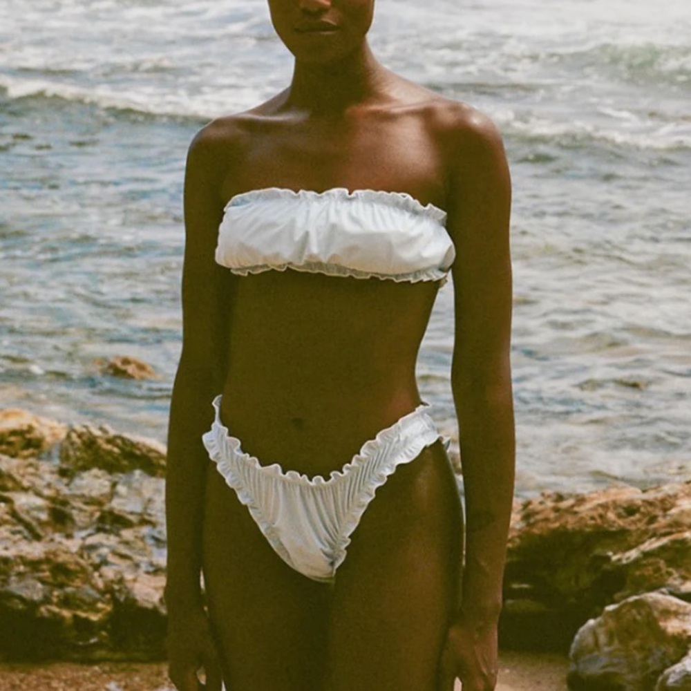 New with Tags Zonarch Cream Bikini Set